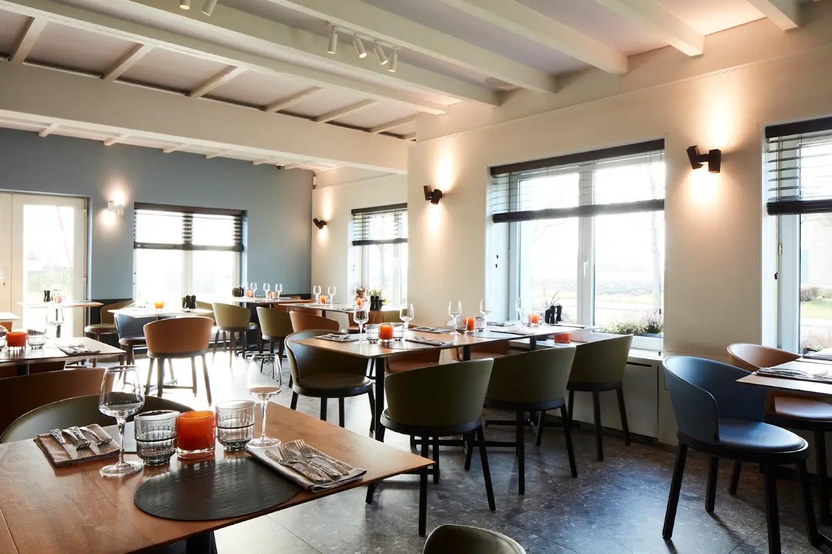 Bistro De Kruidenmolen, restaurant à De Haan