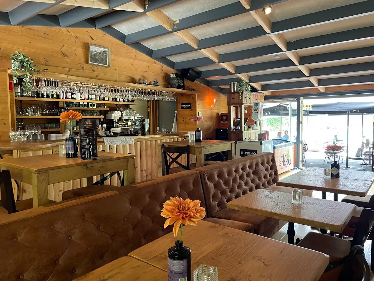 Brasserie le Hibou Returns, restaurant à Durbuy