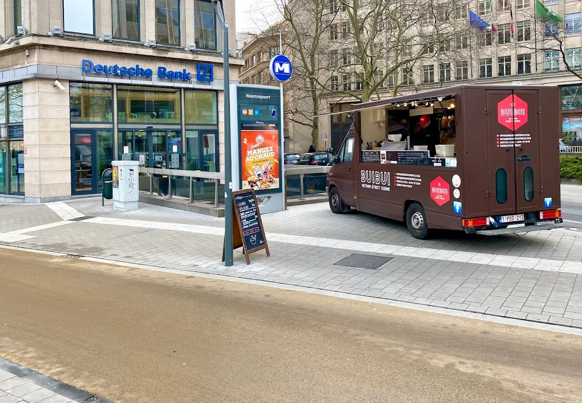 Plats de BUIBUI foodtruck